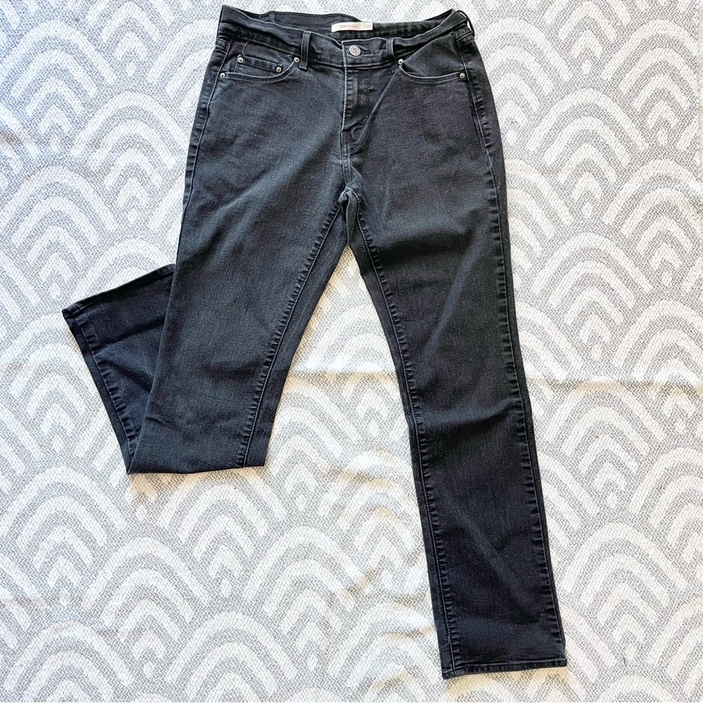 LEVI’S Women’s 505 Straight Leg Black Denim Jeans 28